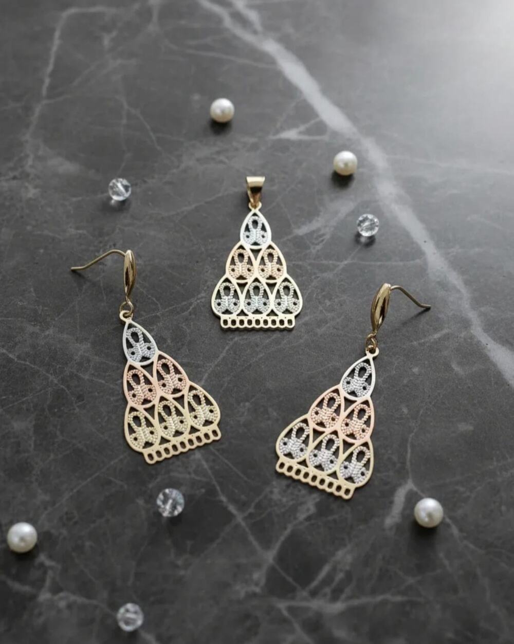 Golden Time 18k Gold-Plated Teardrop Earrings and Pendant New
